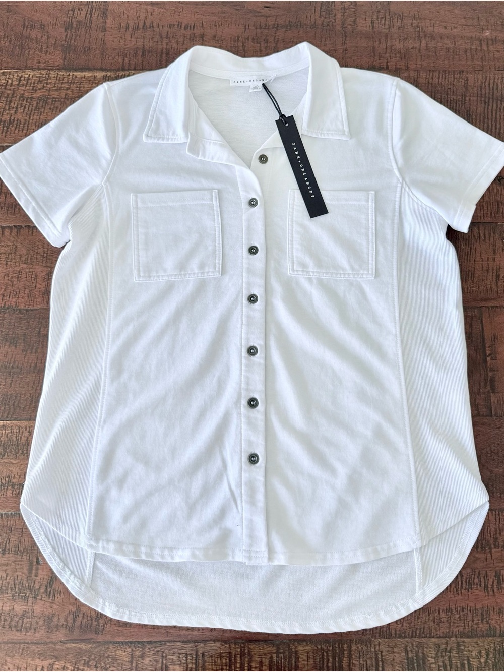 Jane and Delancey White Short-Sleeve Button Front Shirt